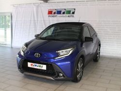 Juniper blue / night sky black Gebraucht 2022 Toyota Aygo X X-plore SUV | 15.990 € (Guter Preis)