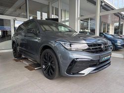 Grau Gebraucht 2024 VW Tiguan Allspace R-line SUV | 49.950 €