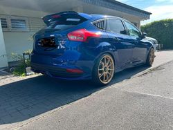 Blau Gebraucht 2017 Ford Focus ST Kombi | 16.999 € (Etwas zu teuer)