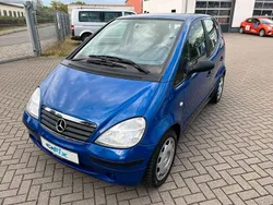 Blau Gebraucht 2000 Mercedes A140 Classic Van / Kleinbus | 3.299 € (Teuer)