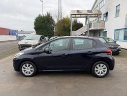 Blau Gebraucht 2016 Peugeot 208 Active Kleinwagen | 4.900 € (Guter Preis)