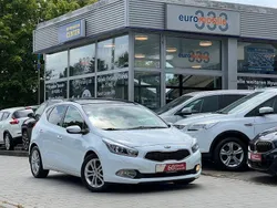Weiß Gebraucht 2012 Kia Ceed Spirit Limousine | 8.950 € (Teuer)