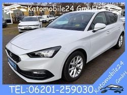Weiß Gebraucht 2021 Seat Leon Style Limousine | 16.750 € (Fairer Preis)