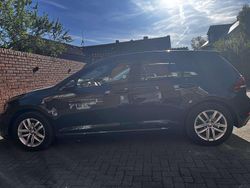 Grau Gebraucht 2020 VW Golf VII Trendline Limousine | 19.500 € (Etwas zu teuer)