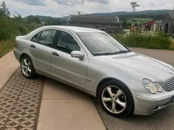 Silber Gebraucht 2003 Mercedes C180 Limousine | 2.500 € (Fairer Preis)