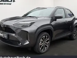 Grau Gebraucht 2025 Toyota Yaris Cross SUV | 30.340 € (Guter Preis)
