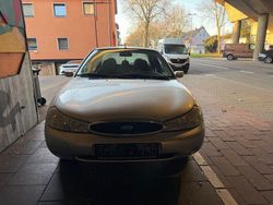 Silber Gebraucht 2000 Ford Mondeo Futura Limousine | 1.250 € (Superpreis)