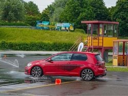 Rot Gebraucht 2018 VW Golf VII GTI Kleinwagen | 14.980 €