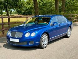 Blau Gebraucht 2009 Bentley Continental Flying Spur Limousine | 19.990 €