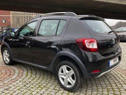 Schwarz Gebraucht 2014 Dacia Sandero Stepway Kleinwagen | 6.899 € (Fairer Preis)