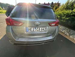 Grau Gebraucht 2015 Toyota Auris Kombi | 9.200 € (Fairer Preis)