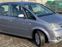 Grau Gebraucht 2008 Opel Meriva Van / Kleinbus | 2.200 € (Guter Preis)
