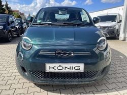 Grün Gebraucht 2023 Fiat 500e Kleinwagen | 24.998 € (Fairer Preis)
