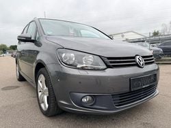 Grau Gebraucht 2013 VW Touran Life Van / Kleinbus | 9.700 € (Fairer Preis)