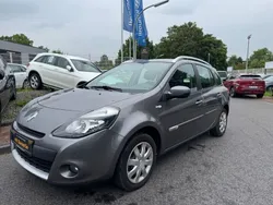 Grau Gebraucht 2013 Renault Clio IV Limousine | 4.990 € (Fairer Preis)