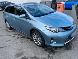 Blau Gebraucht 2014 Toyota Auris Hybrid Kombi | 10.400 € (Fairer Preis)