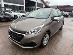 Grau Gebraucht 2016 Peugeot 208 Active Kleinwagen | 4.900 € (Guter Preis)