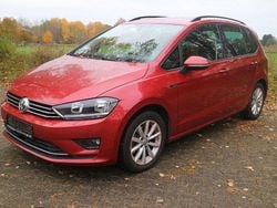 Rot Gebraucht 2015 VW Golf VII LOUNGE Limousine | 8.790 € (Superpreis)