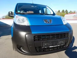 Blau Gebraucht 2010 Peugeot Bipper Basis Van / Kleinbus | 5.490 €