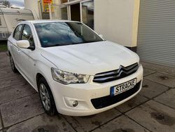 Weiß Gebraucht 2017 Citroën C-Elysee I PureTech Limousine | 5.450 € (Fairer Preis)