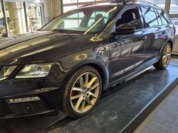 Schwarz Gebraucht 2018 Skoda Octavia RS Kombi | 10.999 € (Superpreis)
