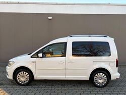 Weiß Gebraucht 2016 VW Caddy Highline Van / Kleinbus | 9.490 € (Guter Preis)