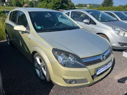 Gold Gebraucht 2005 Opel Astra Cosmo Limousine | 1.699 € (Guter Preis)