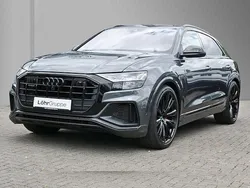 Daytonagrau perleffekt Gebraucht 2021 Audi Q8 Ambiente SUV | 64.480 € (Etwas zu teuer)