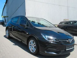 Schwarz Gebraucht 2022 Opel Astra Edition Limousine | 15.490 € (Superpreis)