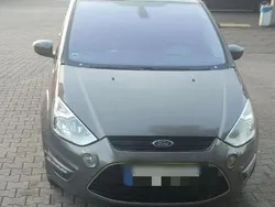 Braun Gebraucht 2012 Ford S-MAX S Van / Kleinbus | 7.500 € (Fairer Preis)