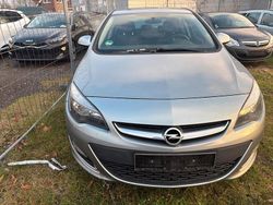 Grau Gebraucht 2013 Opel Astra Limousine | 2.650 € (Guter Preis)