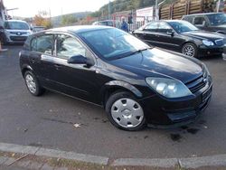 Rot Gebraucht 2005 Opel Astra Limousine | 750 €