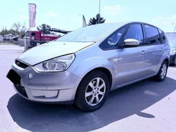 Silber Gebraucht 2010 Ford S-MAX Titanium Van / Kleinbus | 2.499 €