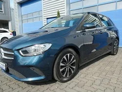 Denimblau Gebraucht 2020 Mercedes B180 Van / Kleinbus | 19.850 € (Fairer Preis)