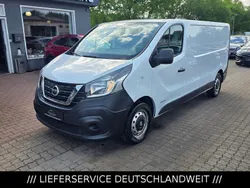 Weiß Gebraucht 2017 Nissan NV300 Van | 11.950 € (Teuer)