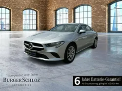 Iridiumsilber metallic Gebraucht 2022 Mercedes CLA250e Limousine | 34.400 €