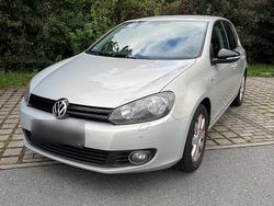 Silber Gebraucht 2012 VW Golf VI Match Limousine | 6.380 € (Etwas zu teuer)