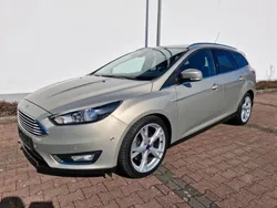 Grau Gebraucht 2016 Ford Focus Titanium Limousine | 14.999 € (Etwas zu teuer)