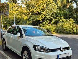 Weiß Gebraucht 2019 VW Golf VII Limousine | 16.850 € (Fairer Preis)