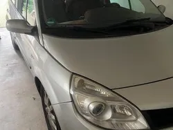 Silber Gebraucht 2006 Renault Scénic II Van / Kleinbus | 1.000 €