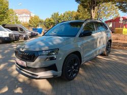 Grau Gebraucht 2024 Skoda Karoq SportLine SUV | 29.999 € (Guter Preis)