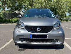 Grau Gebraucht 2017 Smart ForTwo Coupé Passion Coupé | 11.300 € (Fairer Preis)