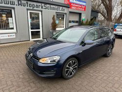 Blau Gebraucht 2016 VW Golf VII Kombi | 10.299 € (Fairer Preis)