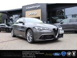 Grigio vesuvio, metallic Gebraucht 2023 Alfa Romeo Giulia Limousine | 37.475 € (Superpreis)