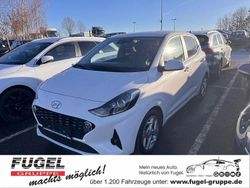 Atlas white / sol Gebraucht 2022 Hyundai i10 Style Kleinwagen | 14.899 € (Fairer Preis)