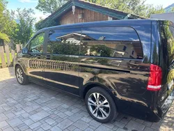 Schwarz Gebraucht 2014 Mercedes V220 Edition Van / Kleinbus | 34.990 €