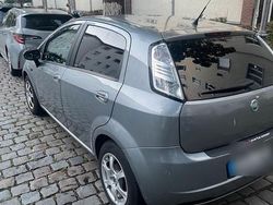 Grau Gebraucht 2008 Fiat Grande Punto Kleinwagen | 2.000 €