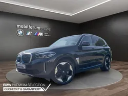 Grau Gebraucht 2021 BMW iX3 Impressive SUV | 34.406 € (Guter Preis)