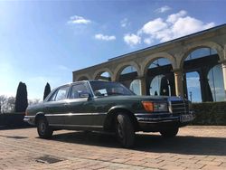 Grün Gebraucht 1977 Mercedes E280 Limousine | 10.400 €