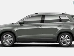 Stahlgrau Neu 2025 Skoda Karoq Selection SUV | 34.849 € (Guter Preis)